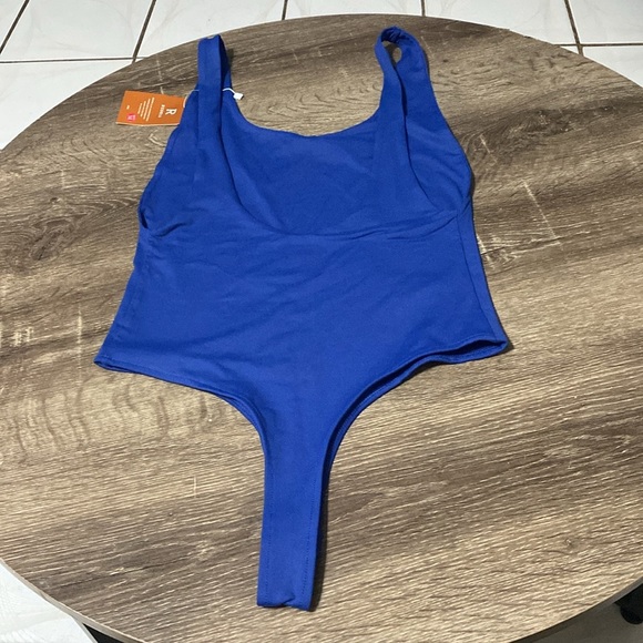 REORIA Tank Top Halter Neck Sleeveless Bodysuit size M NWT - Picture 1 of 5